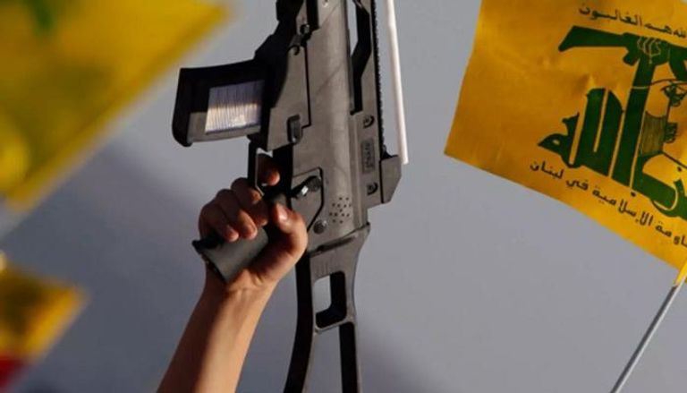 حزب الله الإرهابي يتباهى علانية بسلاحه المحظور- أرشيفية