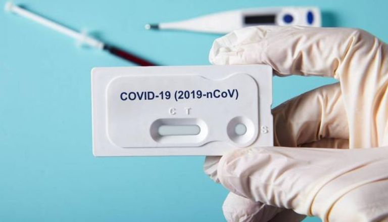 اختبار الفحص السريع لفيروس كورونا (كوفيد-19)