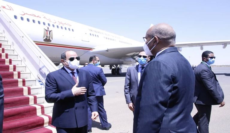 البرهان والسيسي في جلسة ثنائية بالخرطوم