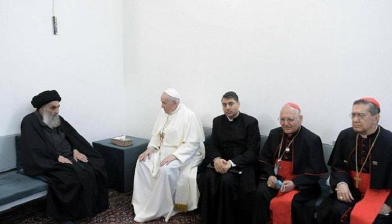 بابا الفاتيكان خلال لقاء علي السيستاني- رويترز