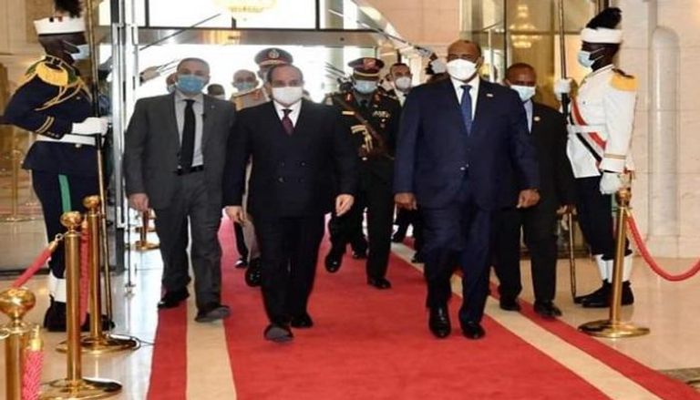 الرئيس المصري ورئيس المجلس الانتقالي السوداني