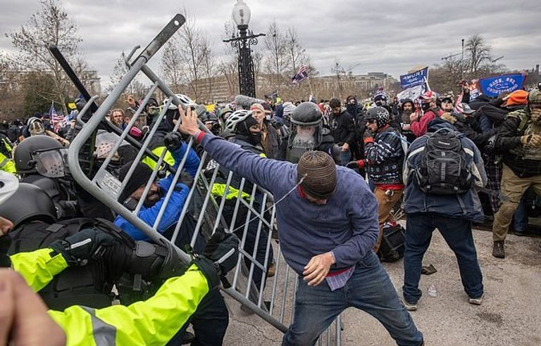 الجنرال المتقاعد بالجيش الأمريكي راسل أونوري 