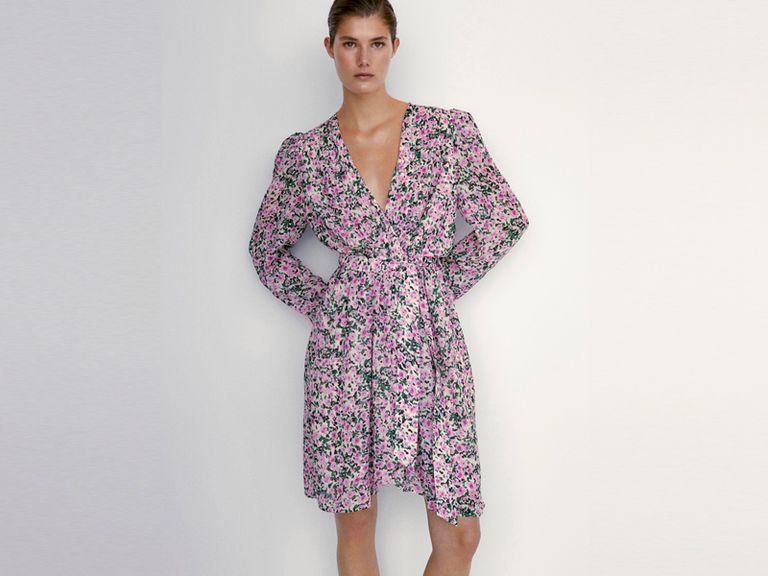 فستان أبيض طويل 