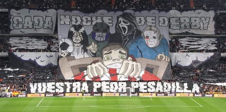 تيفو كل ليلة ديربي هي أسوأ كوابيسك تيفو "شعار يحكمهم جميعاً"