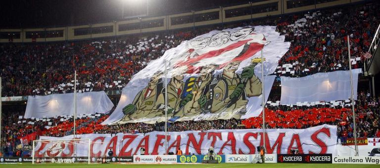 تيفو صائدوا الأشباح تيفو "شعار يحكمهم جميعاً"