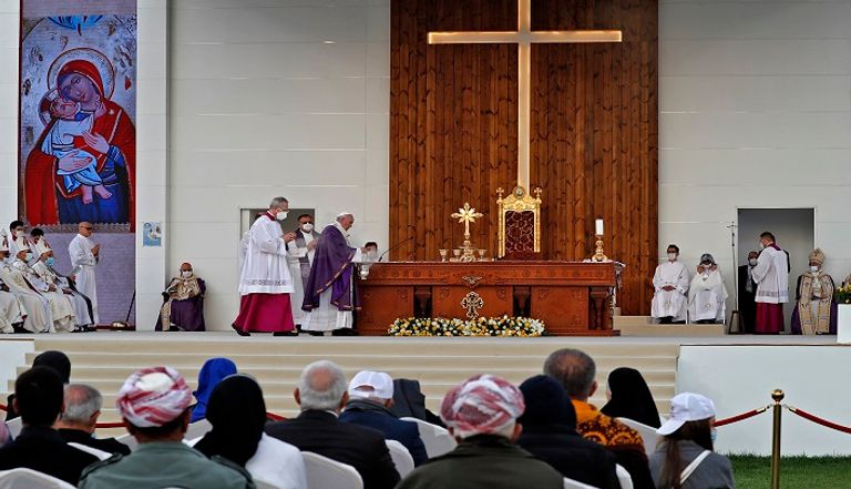 البابا فرنسيس من القداس الإلهي في ملعب 