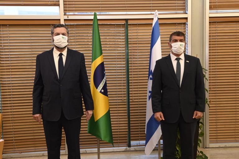استقبال وزير الخارجية الإسرائيلي لنظيره البرازيلي استقبال وزير الخارجية الإسرائيلي لنظيره البرازيلي