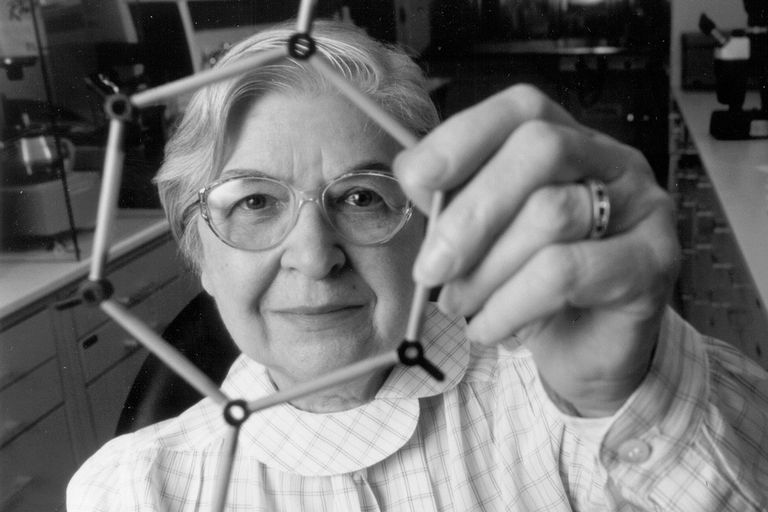 عالمة الفلك نانسي رومان أول امرأة تشغل منصبا تنفيذيا في ناسا