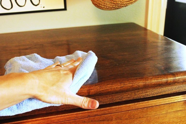 8 خرافات عن التنظيف تجنبيها للحفاظ على منزلك