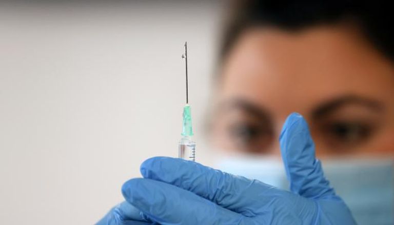 الإمارات تواصل ماراثون توفير اللقاح لجميع المواطنين والمقيمين