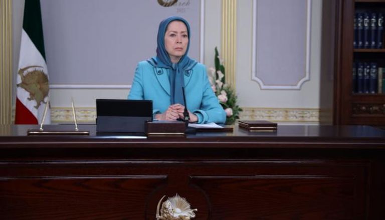 مريم رجوي زعيمة المعارضة الإيرانية خلال كلمتها بالمؤتمر