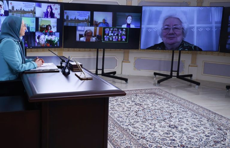 مريم رجوي زعيمة المعارضة الإيرانية خلال كلمتها بالمؤتمر