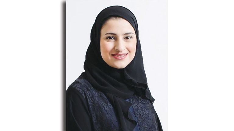 سارة الأميري.. إماراتية تحلق بطموح المرأة إلى عنان السماء