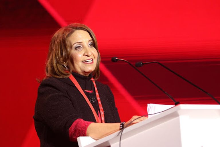 الشيخة حياة بنت عبدالعزيز آل خليفة عضو مجلس إدارة اللجنة الأولمبية، رئيسة لجنة رياضة المرأة دعم متواصل من عاهل البحرين وقرينته للمرأة