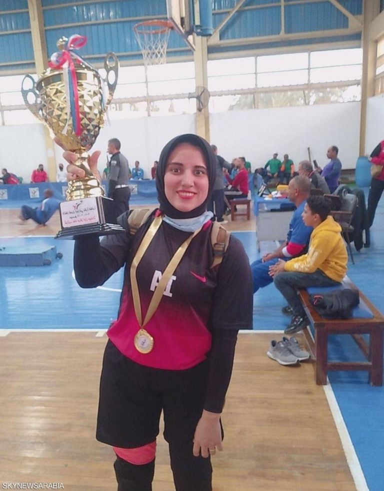 هند الهادي وخطيبها