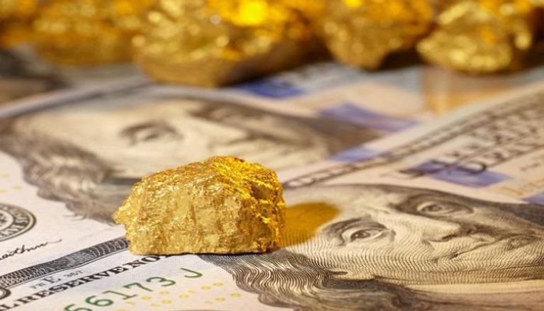 تراجع أسعار الذهب وارتفاع الدولار 