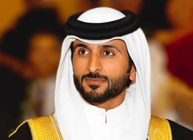 الشيخ ناصر بن حمد آل خليفة ونورة الكعبي خلال المشاركة بالقمة العالمية للحكومات