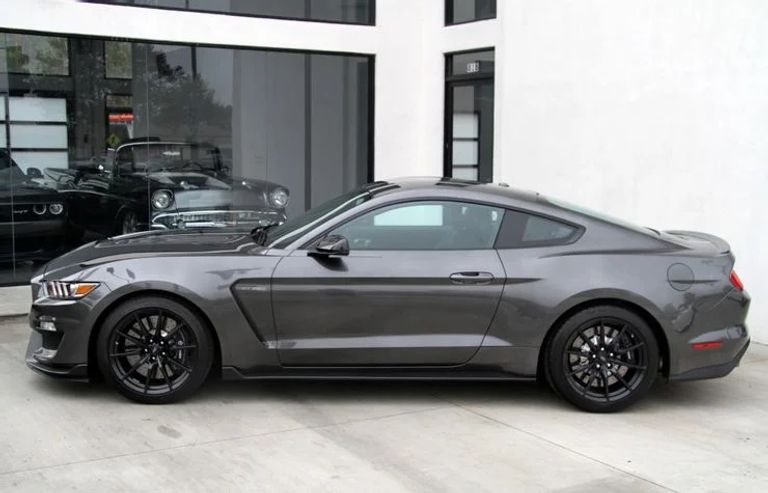 هيونداي "فيلوستر"