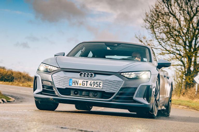 أودي " Audi e-tron GT quattro" فولفو