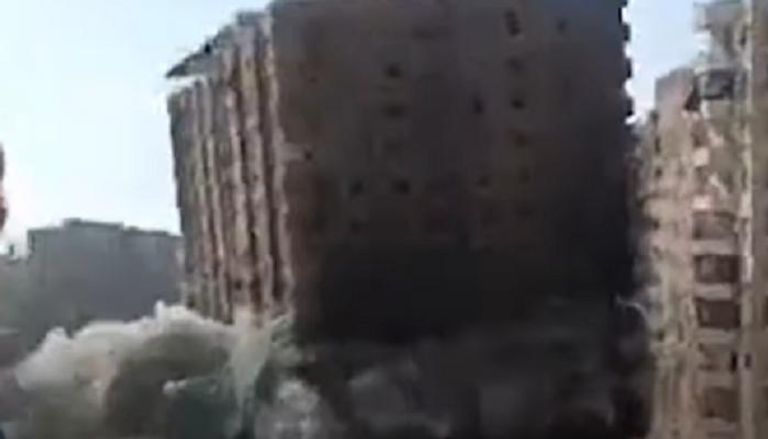 لحظة تفجير العقار