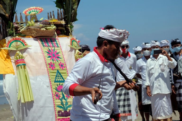 الاحتفال بالعام الهندوسي الجديد الاحتفال بالعام الهندوسي الجديد
