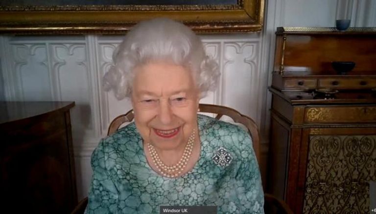 الملكة إليزابيث ملكة بريطانيا خلال المؤتمر الافتراضي