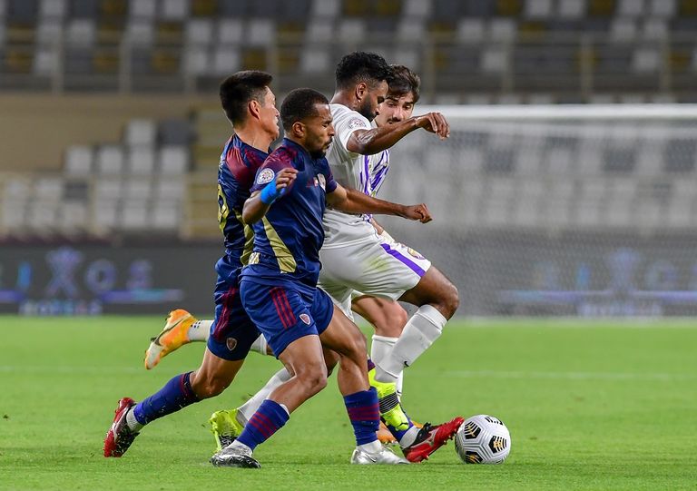 مباراة الوحدة ضد العين وضعت كلمة النهاية لمشوار المدرب رازوفيتش مع العنابي فوك رازوفيتش مدرب الوحدة الإماراتي المقال