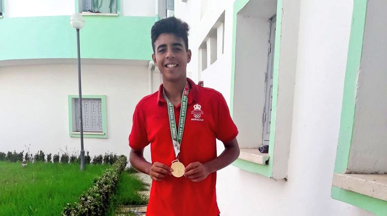 شادي رياض لاعب سباديل الإسباني حنبعل المجبري موهبة مانشستر يونايتد