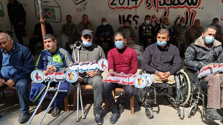 تظاهرة بغزة تنادي بإنصاف جرحى فلسطين