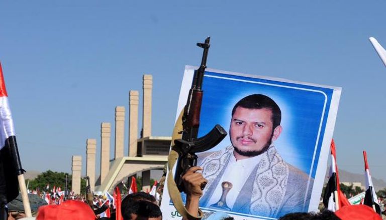زعيم الحوثيين يحرض ضد المنظمات الدولية