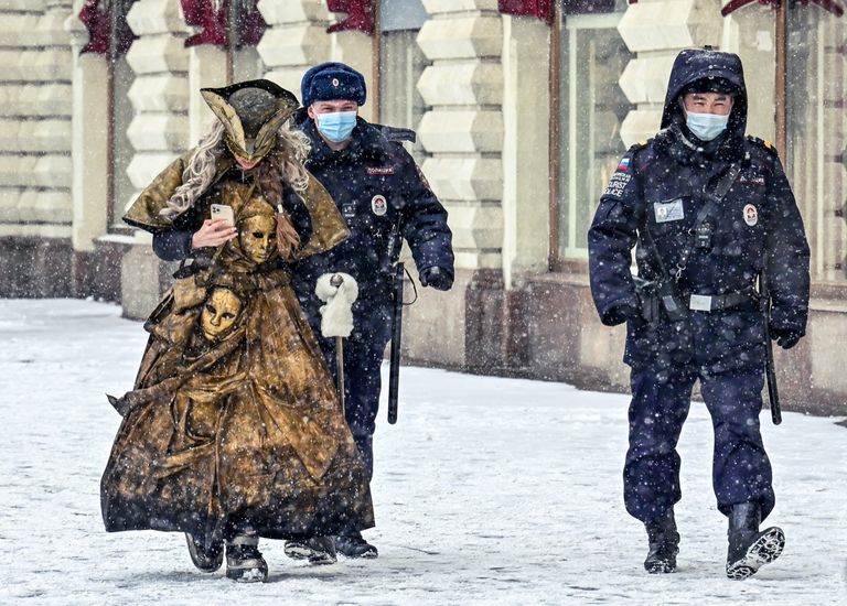 كرنفال تحت الثلج في روسيا