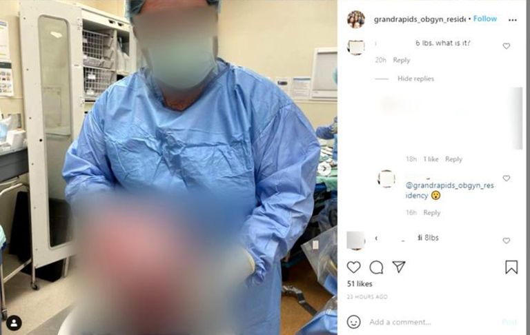 إحدى الصور من داخل غرفة العمليات