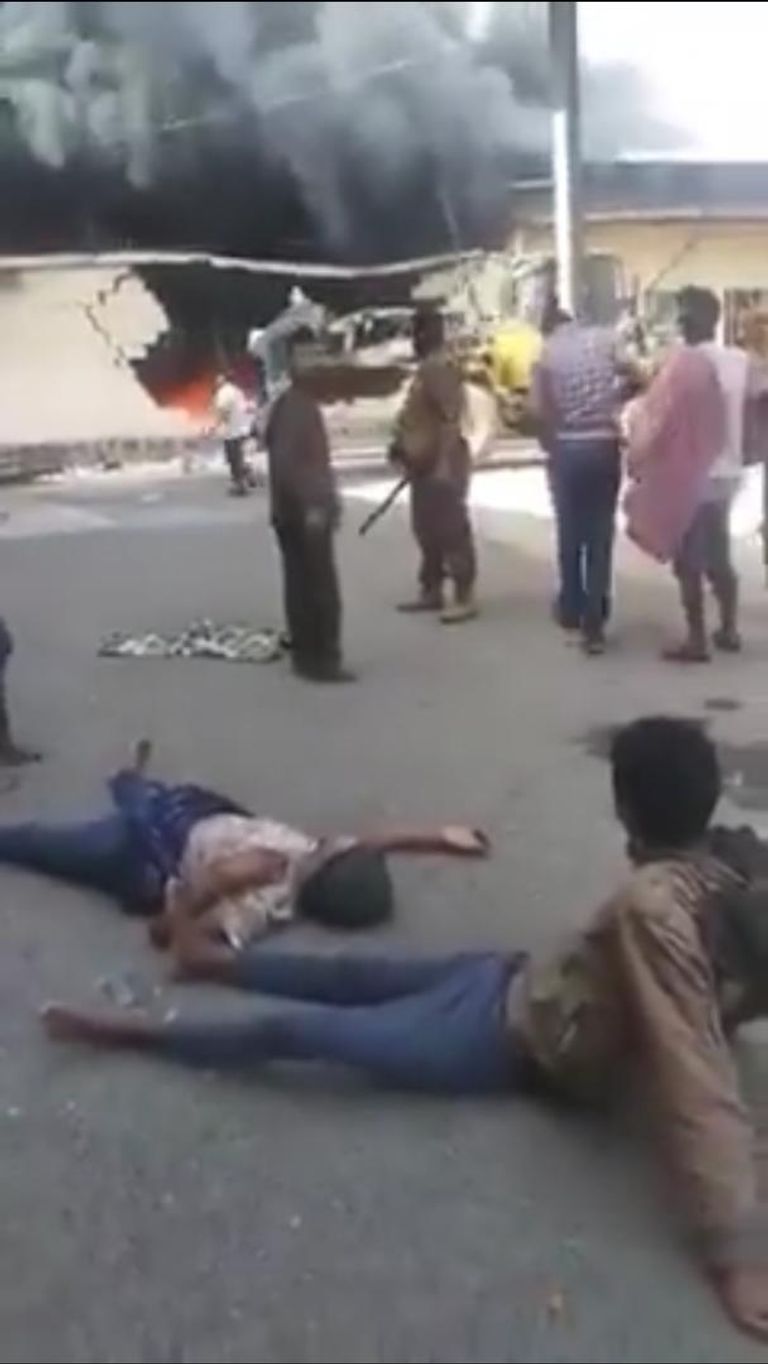 جانب من جثث المهاجرين قبل دفنها لإخفاء الجريمة