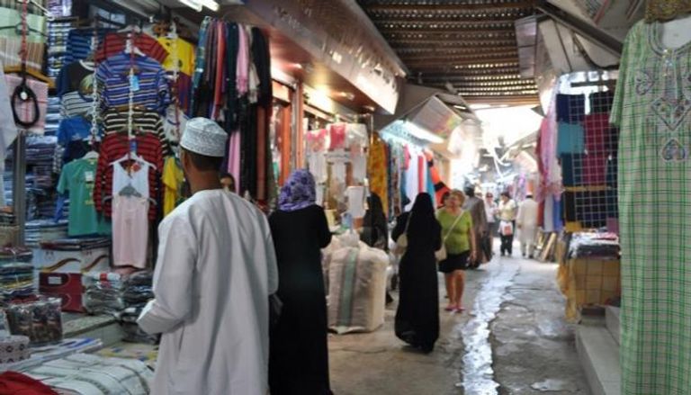 سوق للملابس في العاصمة العمانية - أرشيفية