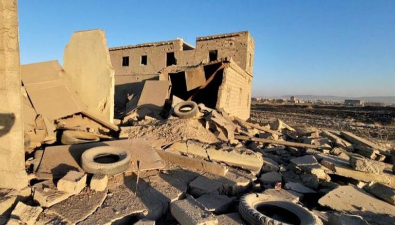 منزل دمره الحوثيون بقصف صاروخي باليستي