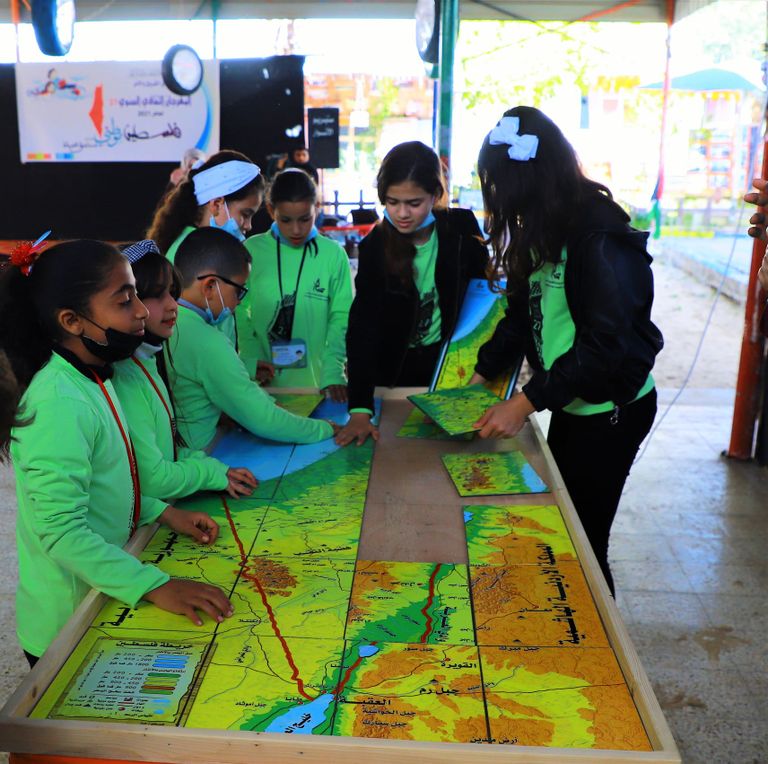 جانب من فعاليات المهرجان الثقافي السنوي بعنوان "فلسطين موطني"