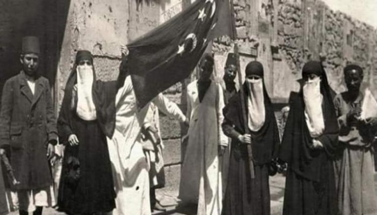 مصريات شاركن في ثورة 1919