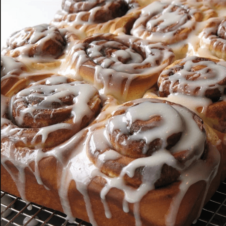 طريقة عمل صوص الشوكولاتة البيضاء صوص الشوكولاتة للسينابون