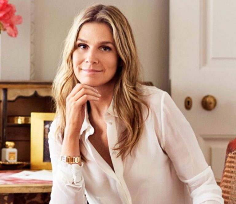 أحد متاجر العلامة التجارية louis vuitton