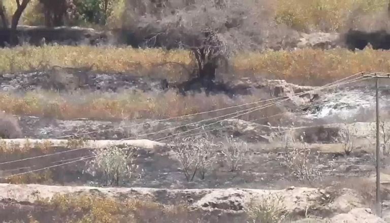 جانب من الجرائم التي ترتكبها مليشيات الحوثي بحق اليمنيين حيث تقوم بإحراق ممتلكاتهم