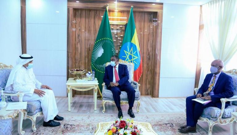 وزير الخارجية الإثيوبي دمقي مكونن مع السفير السعودي