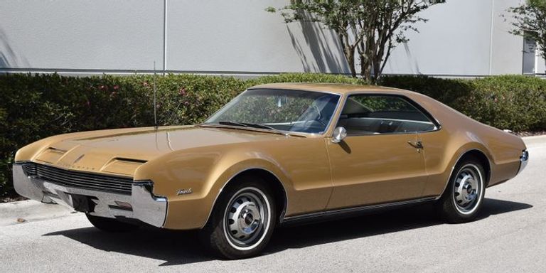 طراز  Oldsmobile Rocket 88 