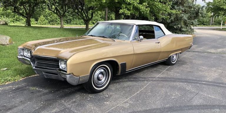 طراز  Oldsmobile Rocket 88 