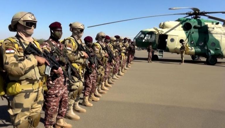 جنود من الجيشين السوداني والمصري خلال مناورات مشتركة سابقة