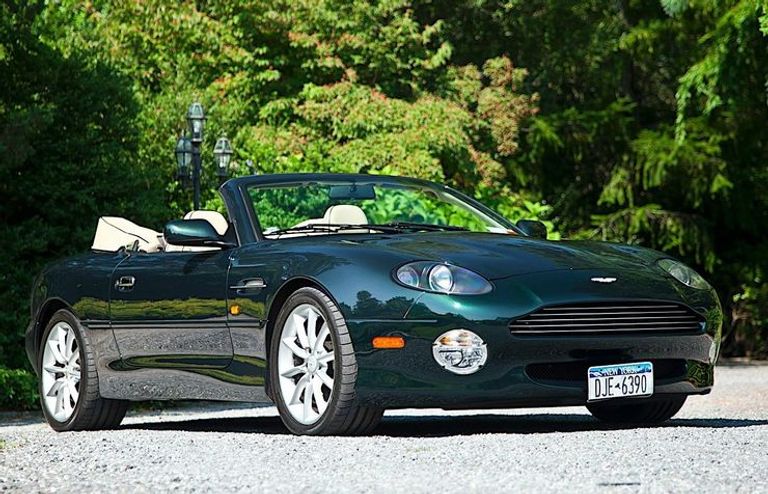 طراز Aston Martin DB7 Vantage Volante  طراز Vauxhall VX220 Turbo
