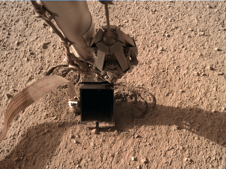 المركبة إنسايت تكشف حجم قلب المريخ