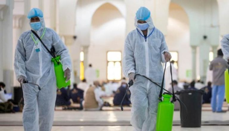 تعقيم المساجد بالسعودية- أرشيفية