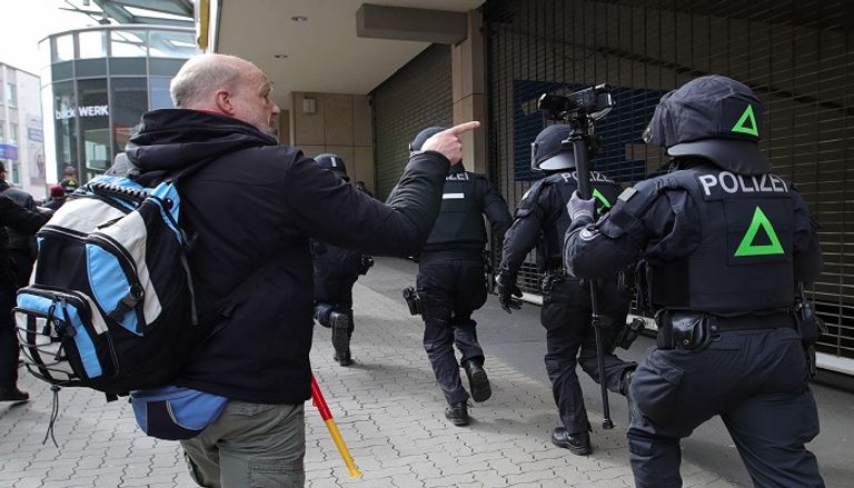 جانب من المظاهرات التي شهدها وسط ألمانيا - أ.ف.ب