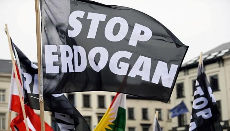 جانب من المظاهرات التي تشهدها تركيا رفضا لسياسات أردوغان- رويترز
