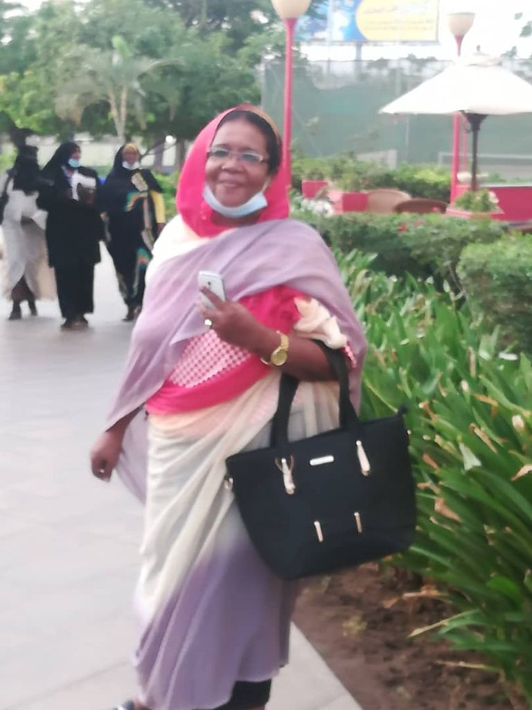 الصحفية السودانية مديحة عبدالله